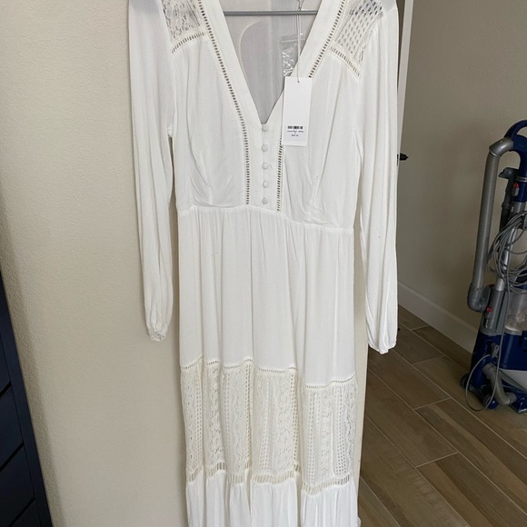 Size small white boho style maxi dress. NTW - Picture 2 of 2